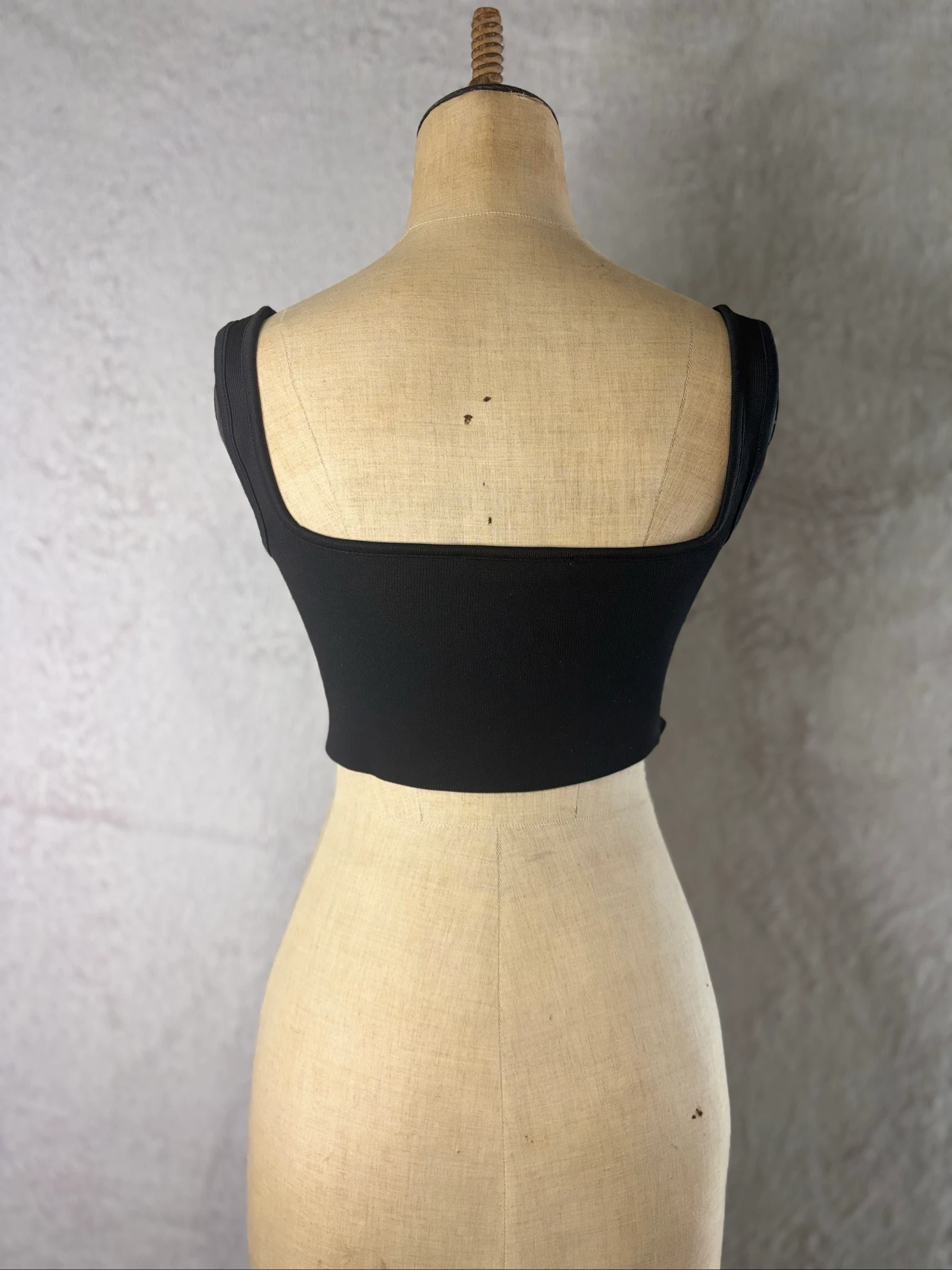 Crop top Zara preto com nervuras T.G – photo 4